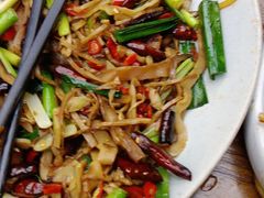 -云海肴·汽锅鸡·云南菜(天山百盛优客店)