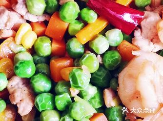 炒虾仁，豌豆，胡萝卜，甜椒，玉米粒（不甜） 