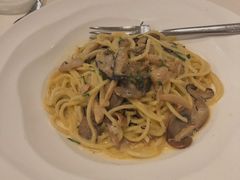 -港丽餐厅(高德置地店)