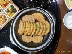 -东口码头·烧鸽子·鱼头泡饼·地方菜(金鹰悦城店)