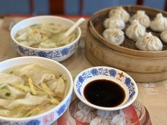 鸡汤三鲜馄饨-王興記(中山路店)