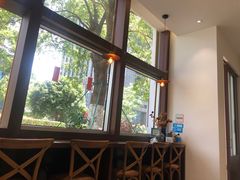 靠窗位-肥朵食堂(带梦胡同店)