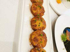 香煎鹅肝酱藕饼-醉辉皇上海之巅(上海中心大厦店)