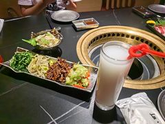 -山川小町·极番烧肉(新地假日广场店)
