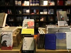 -钟书阁(松江泰晤士小镇店)