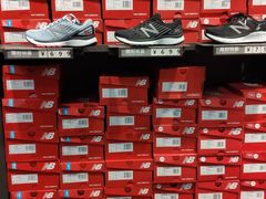 -New Balance(王府井奥莱·香江小镇店)