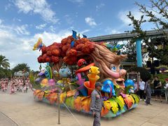 -七彩云南欢乐世界