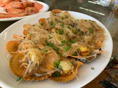 蒜蓉粉丝蒸扇贝-明记海鲜大排档(巽寮湾店)