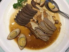 -万龙洲海鲜(大兴绿地缤纷城店)