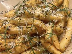 -Mark&Mars Restaurant