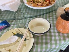 -虹海圣肉饼店家常菜馆