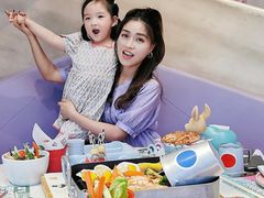 -水桶王国主题餐厅·聚会·生日派对·亲子活动·家庭套餐(亚龙湾希尔顿店)