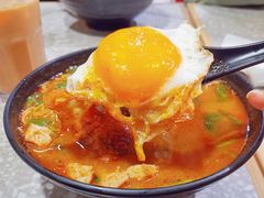 鸡翼肉眼颈煎蛋冬阴功米线-华嫂冰室(尖沙咀店)