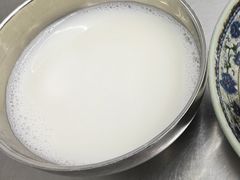 豆浆-金陵老丁家馄饨(新街口店)