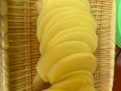 -鲁朗纳麦石锅鸡庄园