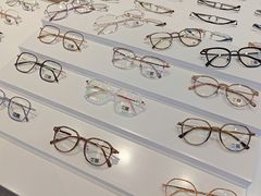 -罗伯特眼镜·蔡司官方授权(前海桂湾店)