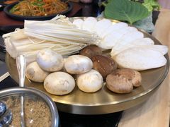 -臻牛烤肉