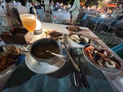 -亚龙湾希尔顿自助餐厅·海鲜·烧烤·沙滩BBQ·现场乐队