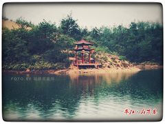 -玻璃桥景区石牛寨
