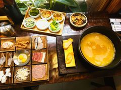 -银米·云南传统过桥米线(双廊黑金冠店)