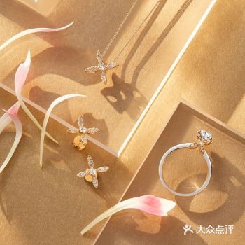 灵动闪耀。简单繁星十字花设计，简约不失大气！
