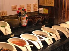 自助调料区-宽板凳老灶火锅(外馆斜街店)
