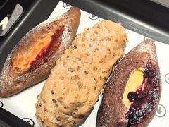 -HOT CRUSH趁热集合·现烤面包(上海环球港店)