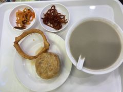 -聚德华天护国寺小吃(甜水园店)