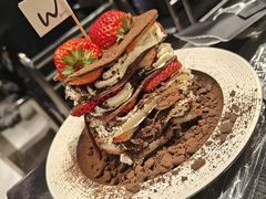 -W COLLECTIVE  DESSERT SHOP