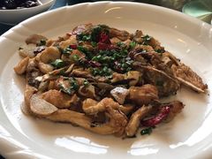 -亭下湖饭店(康岭店)