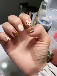 -UGIRL有个美甲