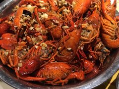 -琥珀老六龙虾(四里河店)