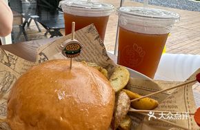 Classic American Cheeseburger