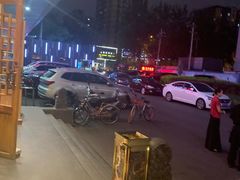 -翠微牡丹园停车场