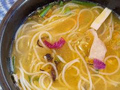 -桥香园过桥米线(国贸店)