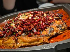 香辣味烤鱼-江边城外烤全鱼(世茂广场店)