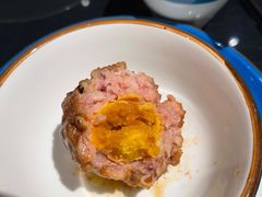 鸭蛋黄狮子头-梅飞酒家(桑园路店)