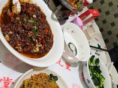 -堂瓦里·33年传统赣菜(第一街区店)