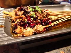 -沪小二炭火蛙锅(淮海中路美食不夜城店)