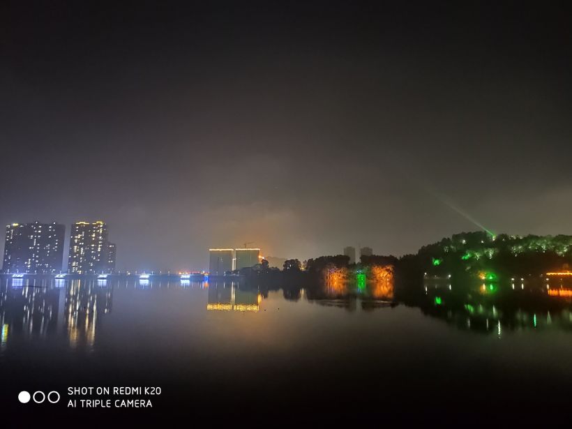 阳江鸳鸯湖夜景