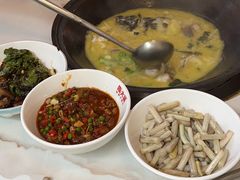 -陈大锅·岳阳鱼馆·地道岳阳菜(美食街店)