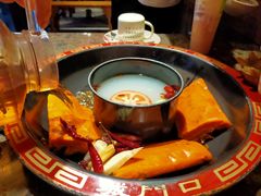 菌汤鸳鸯锅-椒香城门口重庆老火锅(宝安固戍店)