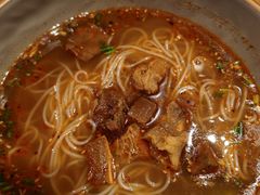 精品红烧牛腩面-哇蛙牛功夫面渝都料理(龙阳广场店)