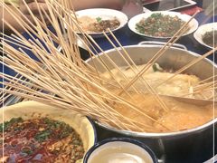 -马路边边串串香形象店(磐石路店)