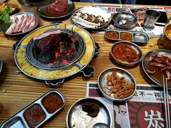 -青瓦炭韩潮烤肉(花园道店)