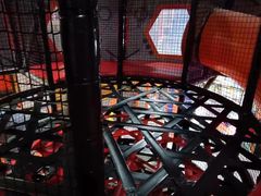 -嗨翻Hi-Fun竞技主题乐园·蹦床亲子生日轰趴(国光1937店)