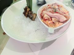 -洪氏嗨捞·广东猪肚鸡·椰子鸡火锅(西咸万象城店)