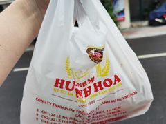 -Bánh Mì Huynh Hoa