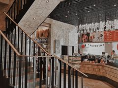 大堂-星巴克臻选(湖滨道店)