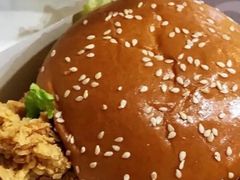 香辣鸡腿堡-肯德基(惠州龙门店)